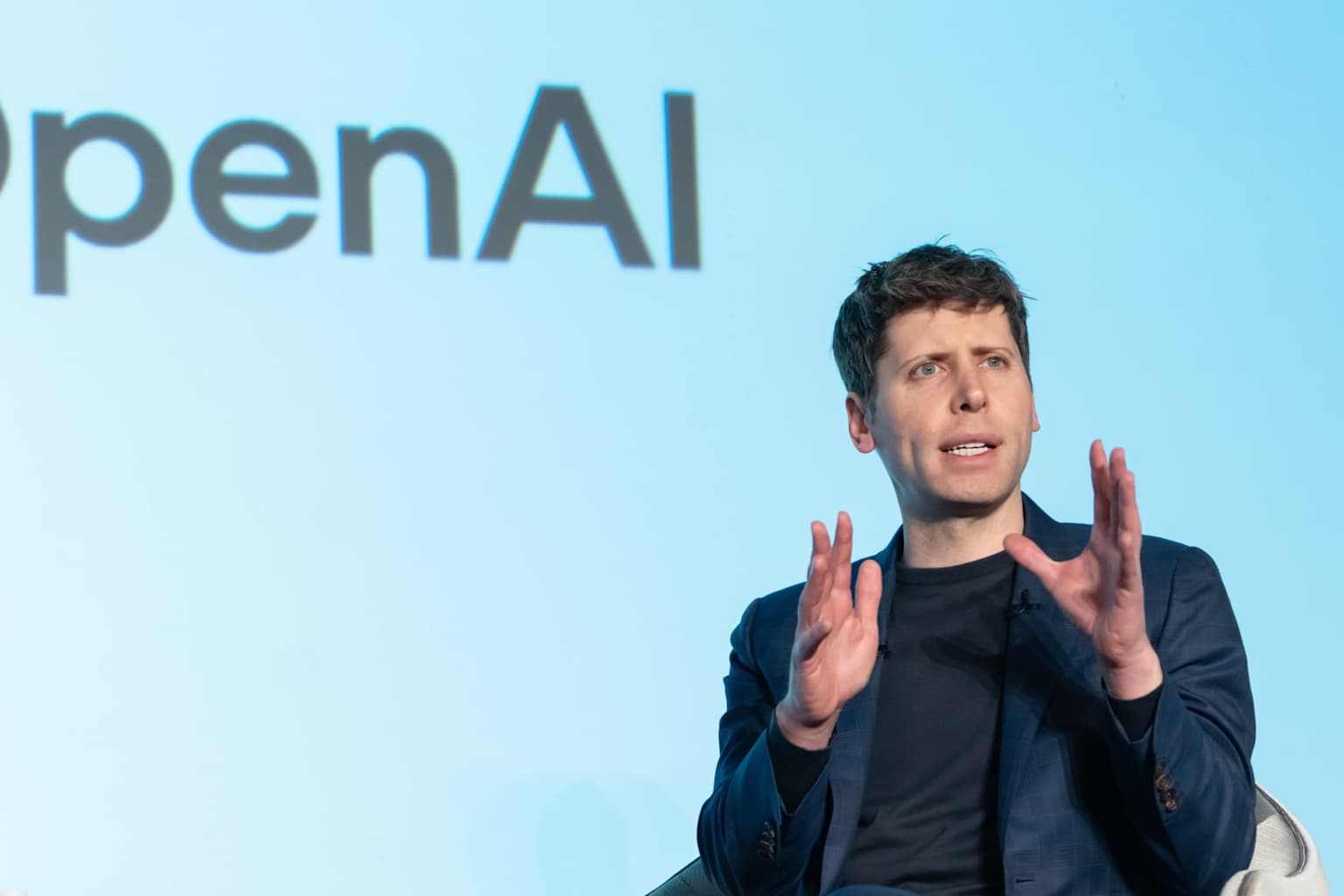 OpenAI acusa a Anthropic de inflar ingresos en $8,000 MDD