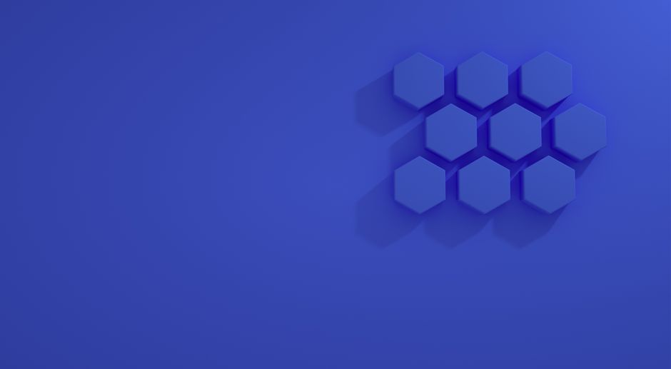 Un diseño abstracto minimalista que presenta hexágonos azules sobre un fondo azul.