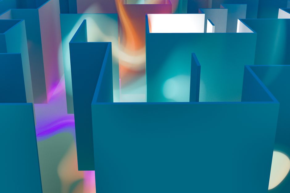 Arte abstracto vibrante que presenta formas de laberinto geométricas con efectos de iluminación coloridos.