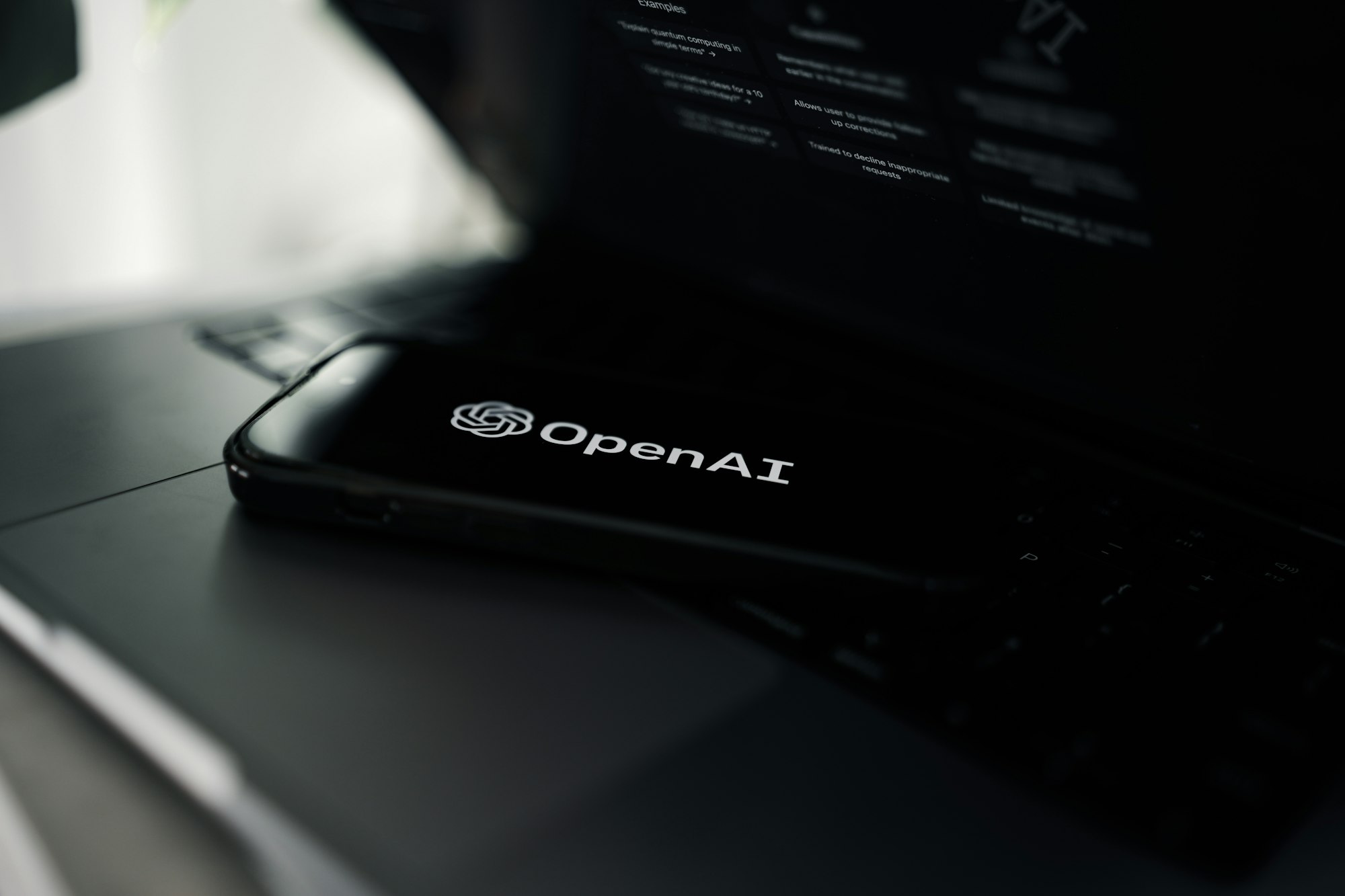 OpenAI frena tareas de Astra ante riesgo cibernético