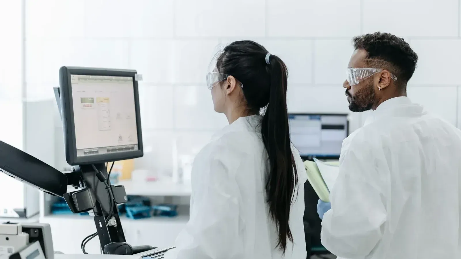 OpenAI pide estándares globales para la RSI autónoma
