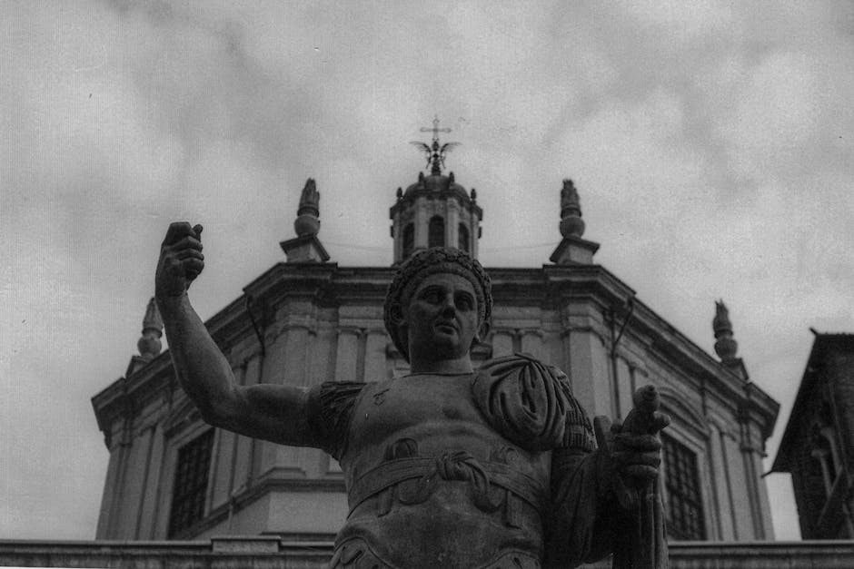 Fotos de stock gratuitas de ángulo bajo, arquitectura, arquitectura clasica