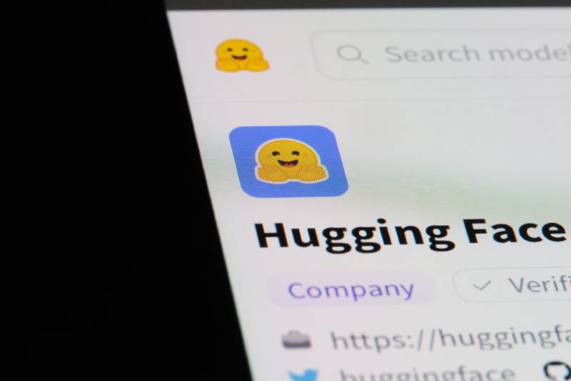 Paquete en npm usa Hugging Face para robar credenciales
