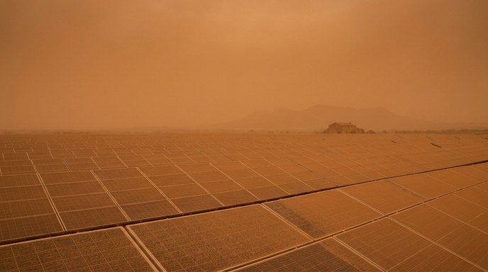 Polvo del Sahara desploma la energía solar en Europa