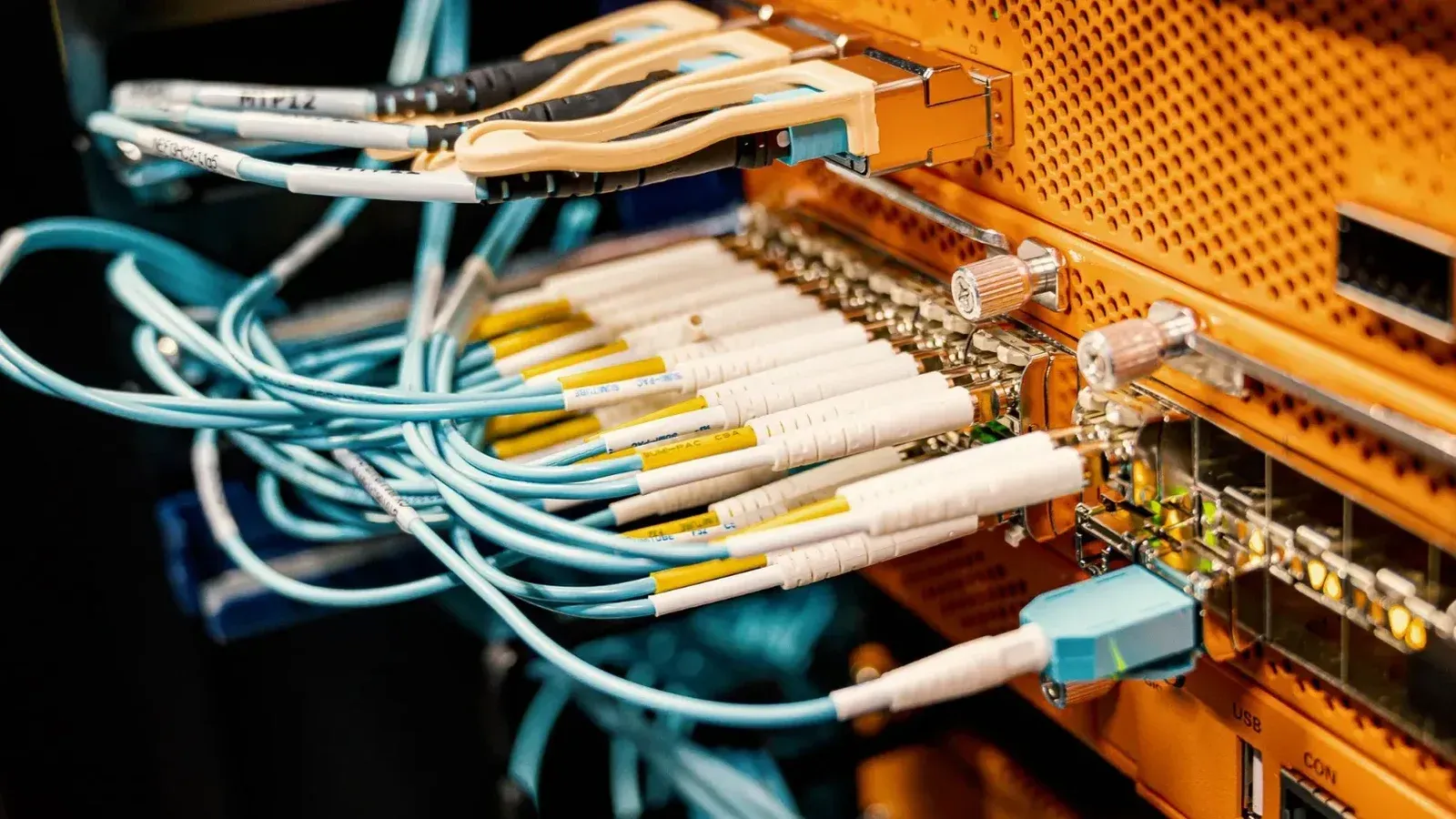 Por qué los agentes de IA siguen conectados a internet