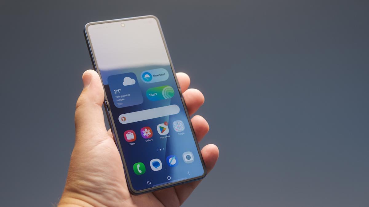 Precio de DRAM sube 100% y encarecerá el iPhone 18 y Galaxy