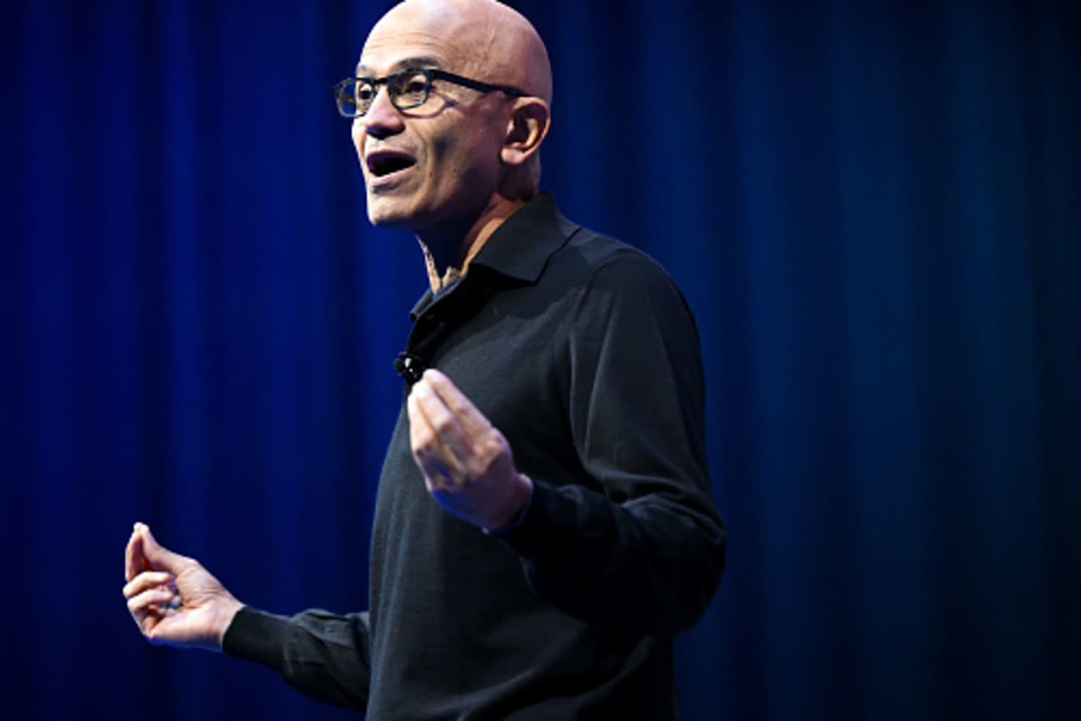 Rediseño de Windows 11: Nadella promete recuperar a los fans y limitar la IA