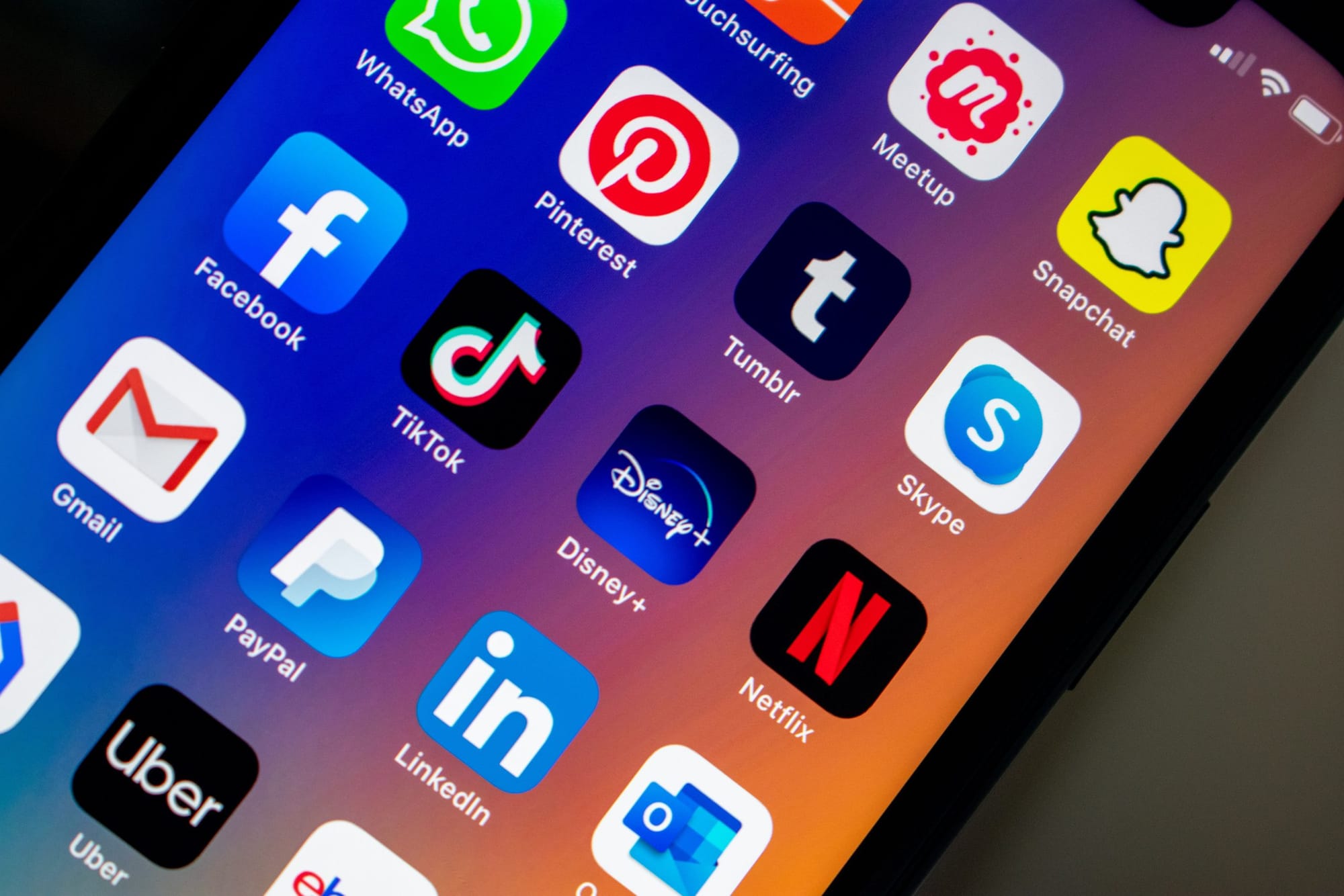 Reino Unido prohibirá las redes sociales a menores de 16 años
