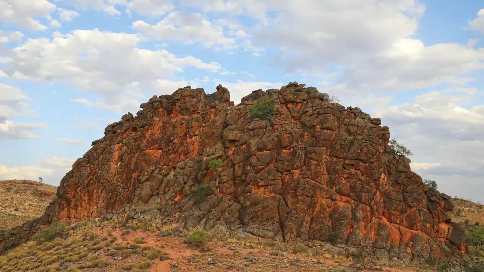 Rocas de Australia: agua en el manto hace 3,100 millones