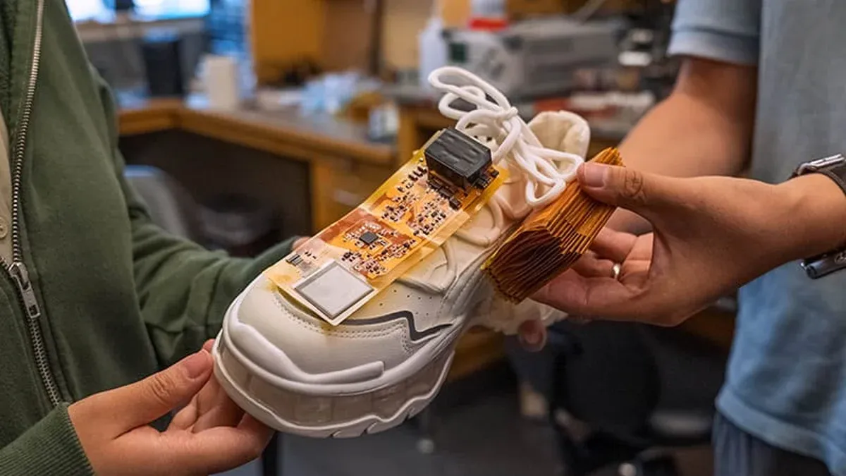 Rutgers prueba zapato sin batería con IA para la marcha