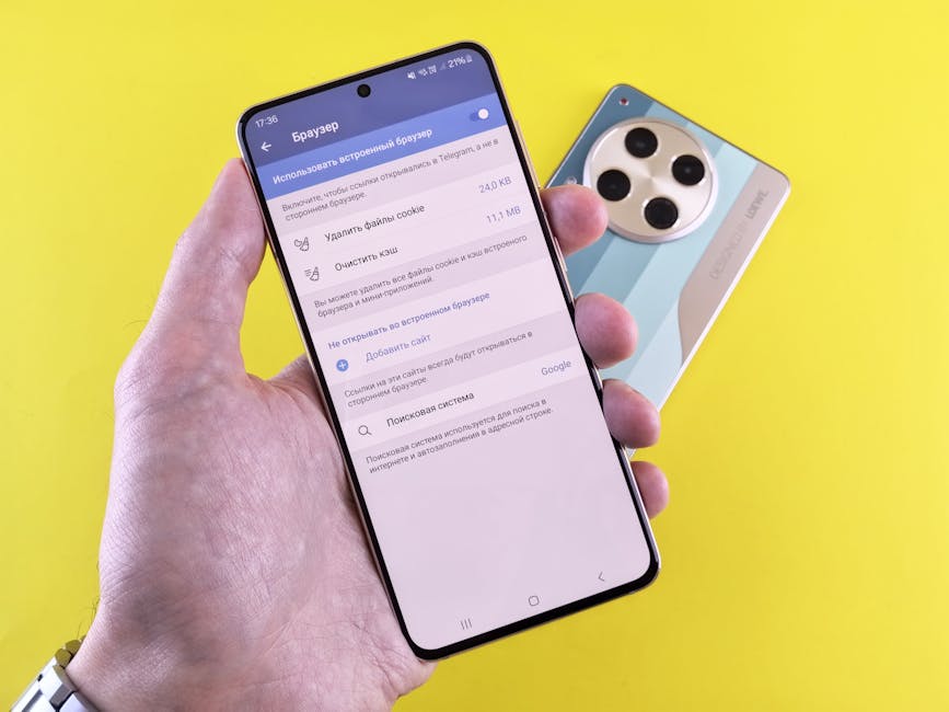 Persona Sosteniendo Un Teléfono Inteligente Con La Pantalla De Configuración De La Aplicación