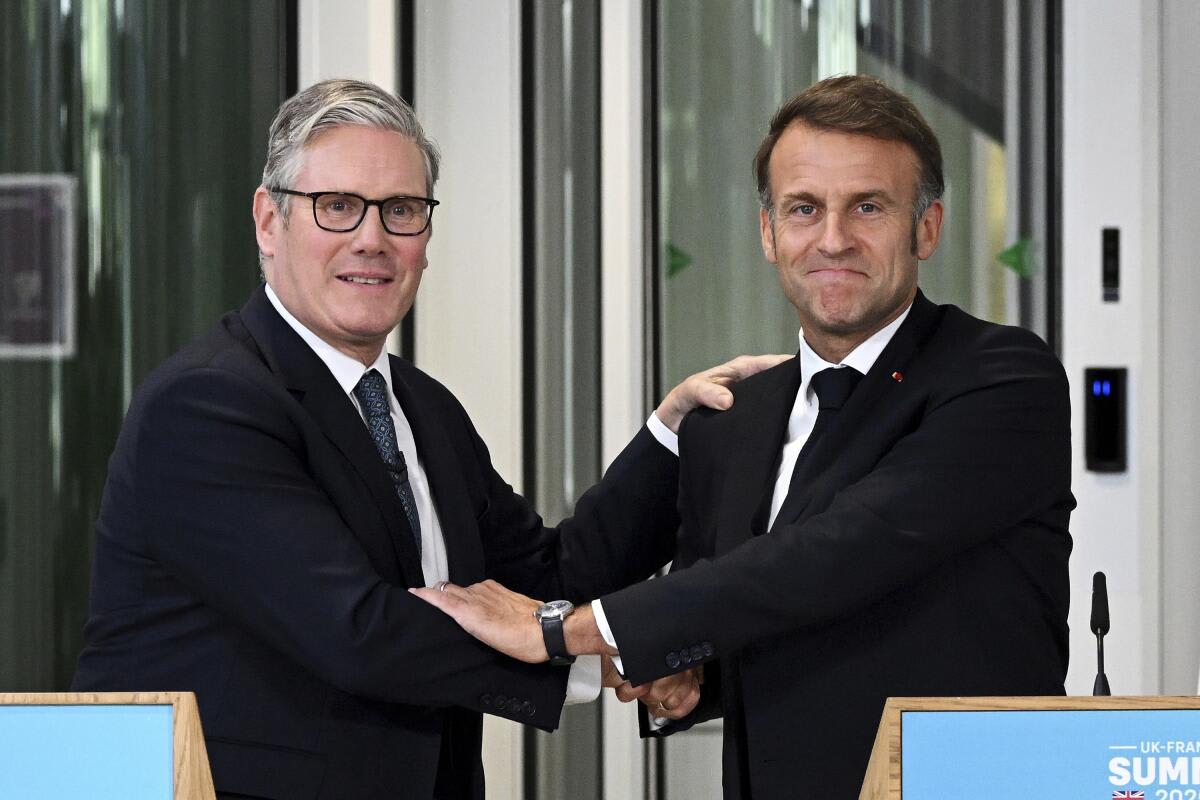 Starmer y Macron desafían bloqueo de Trump en Ormuz