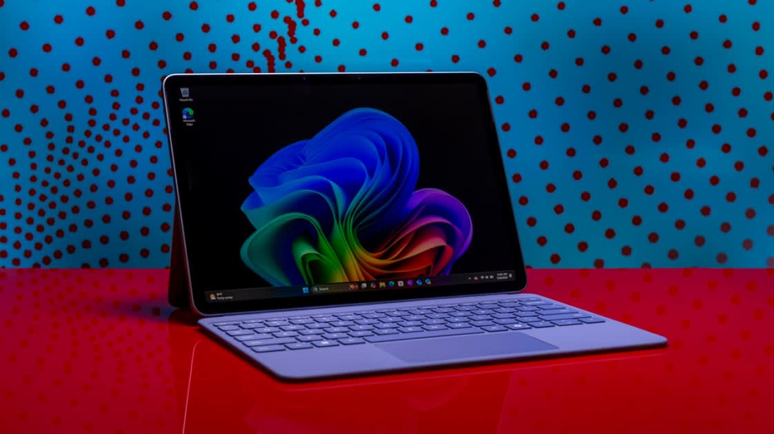 Sube $500 precio de Microsoft Surface por crisis de RAM
