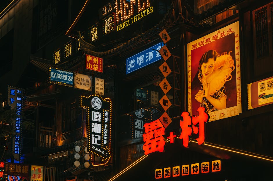 Fotos de stock gratuitas de ambiente nocturno, arquitectura, arte callejero