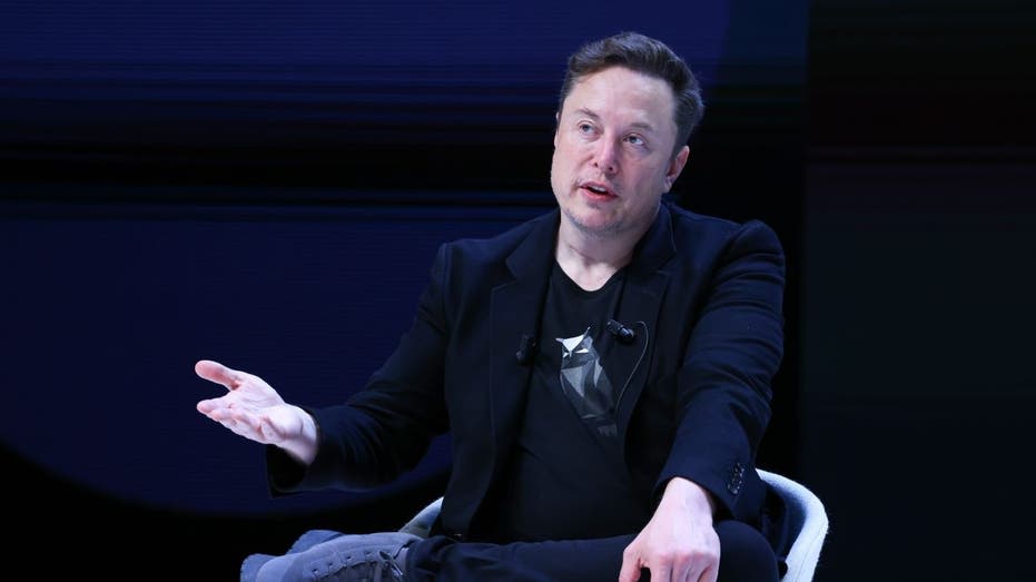 Tesla revela chip AI4 Plus y Musk acepta fracaso del Hardware 3