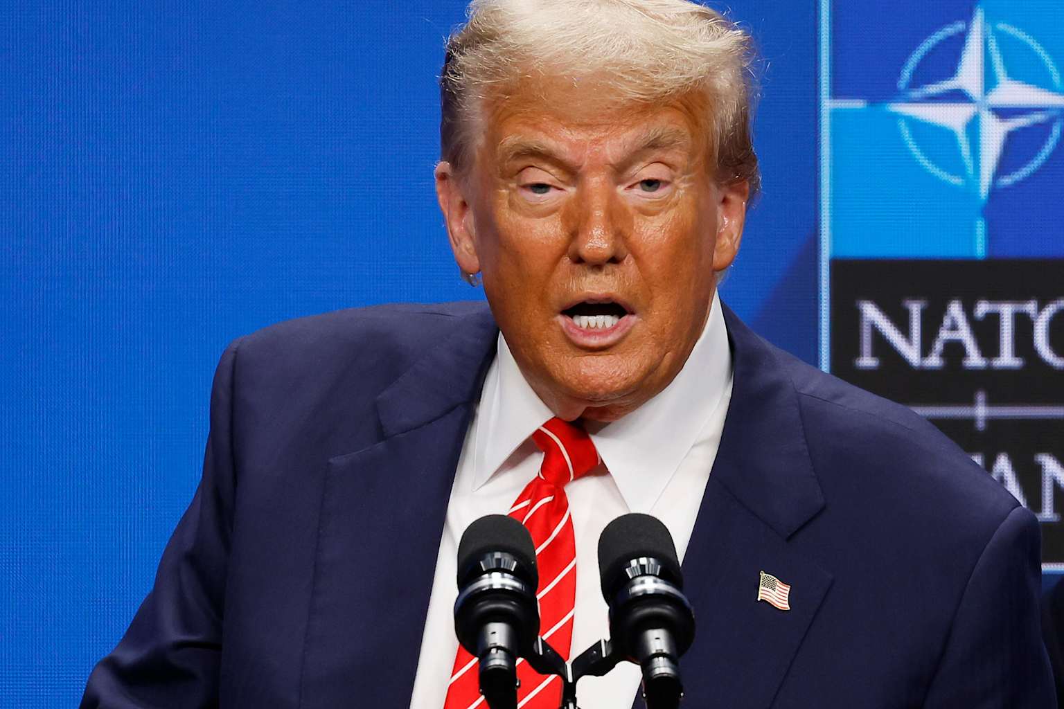 Trump exige buques a la OTAN; 40 países buscan abrir Ormuz