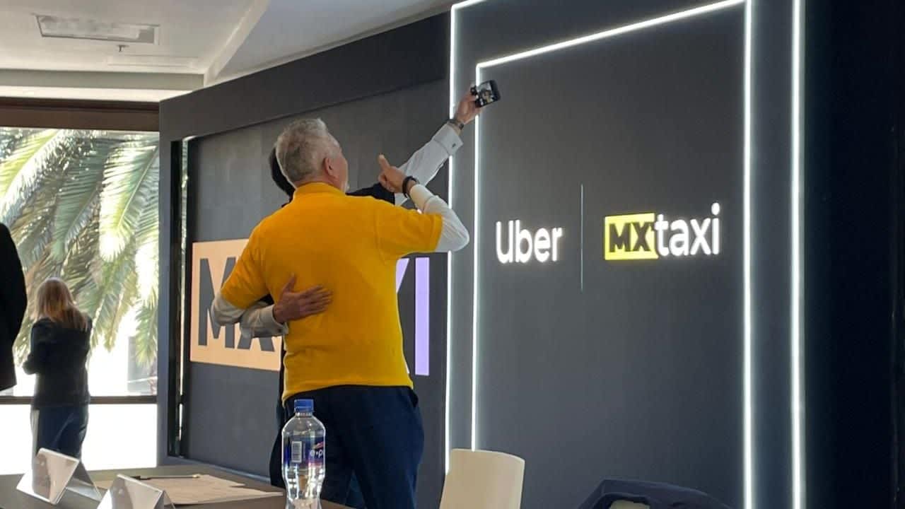 Uber y taxistas en México anuncian alianza tras 14 años