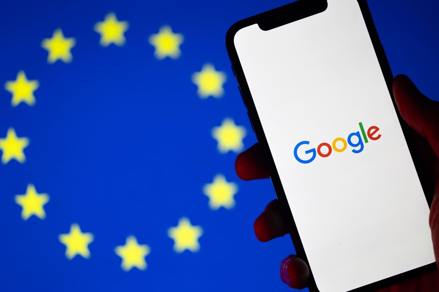 UE exige a Google compartir datos de búsqueda con IA rivales