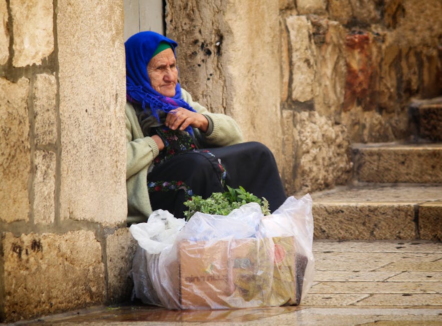 Fotos de stock gratuitas de abuela, al aire libre, anciana