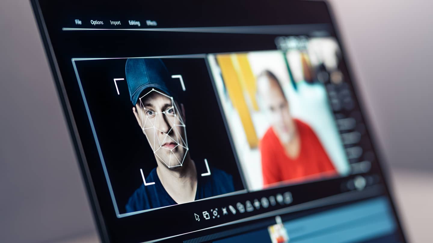 YouTube lanza detector de deepfakes para políticos