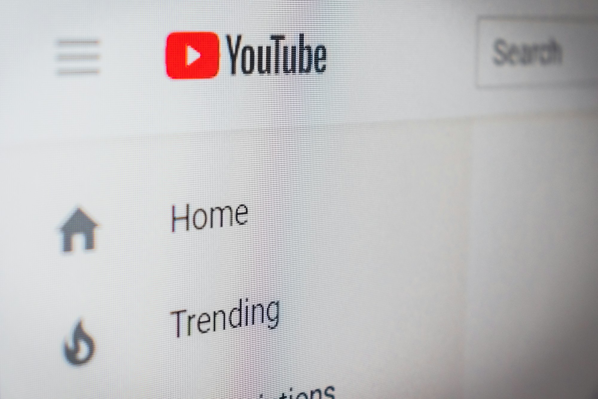 YouTube Premium mejora sus podcasts con IA y modo móvil