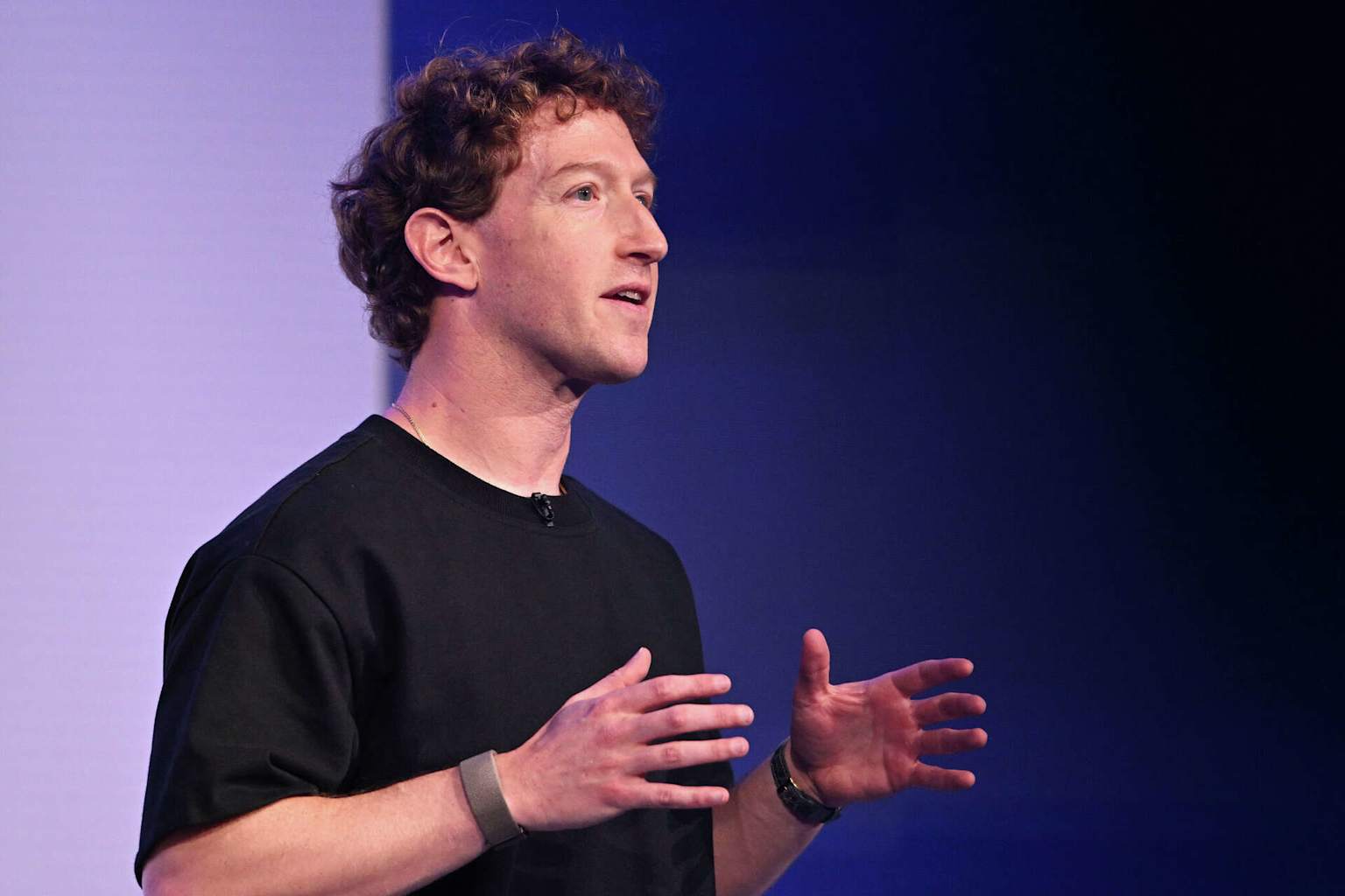 Zuckerberg admite errores en transición a IA de Meta